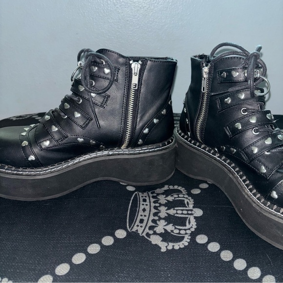 ❌ON HOLD DO NOT BUY❌- Demonia "Emily-315" Platform Ankle Boots - Picture 3 of 8